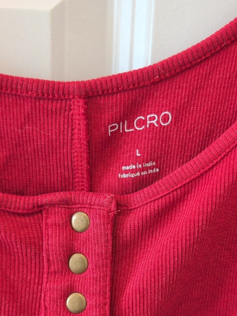 Pilcro Deep Red Ribbed Snap-Front Crop Tank - Picture 3 of 7